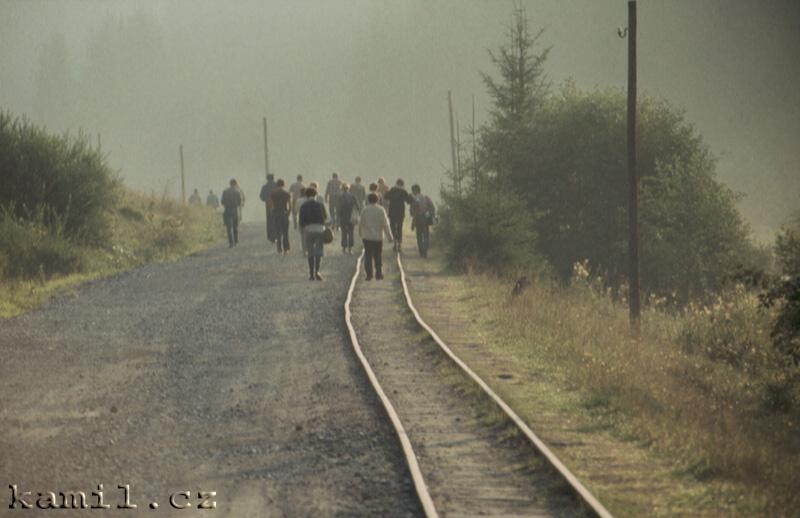 �IERNY BALOG, t�bory Stromu �ivota - 1983-4