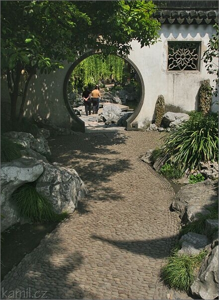 Shanghai [Šank-chaj] - zahrada Yuyuan [Jüjüan]