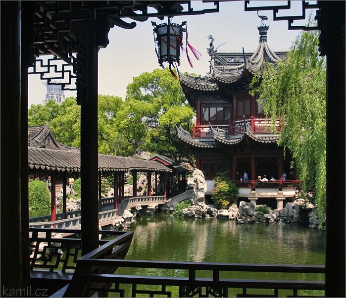 Shanghai [Šank-chaj] - zahrada Yuyuan [Jüjüan]