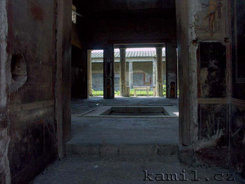 Italia, antick� venkov - kv�ten 2005