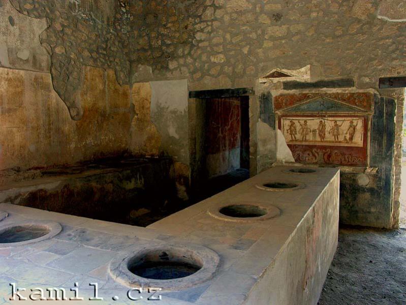Italia, antick� venkov - kv�ten 2005
