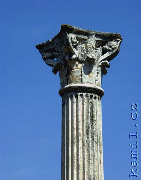 Italia, antick� venkov - kv�ten 2005