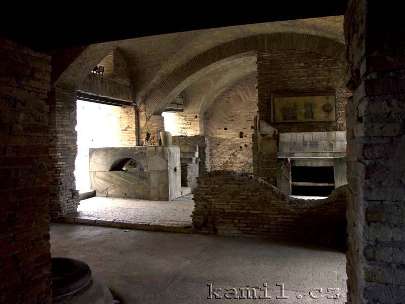 Italia, Ostia Antica - kv�ten 2005