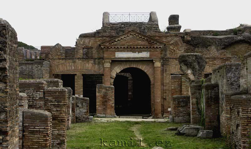 Italia, Ostia Antica - kv�ten 2005