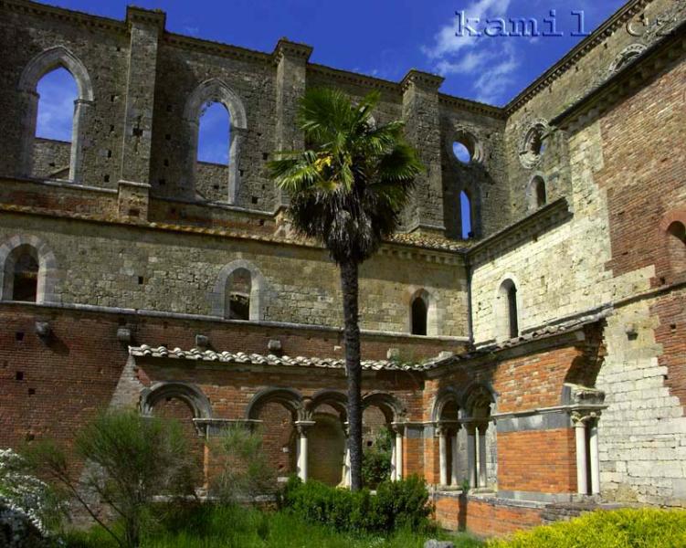 Italia, tosk�nsk� venkov - kv�ten 2005