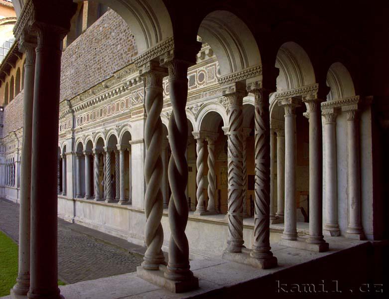 Italia, k�es�ansk� kostely - kv�ten 2005
