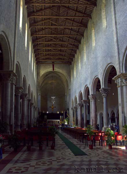 Italia, k�es�ansk� kostely - kv�ten 2005