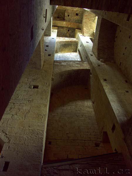 Italia, k�es�ansk� kostely - kv�ten 2005