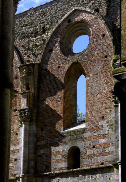 Italia, struktury - kv�ten 2005