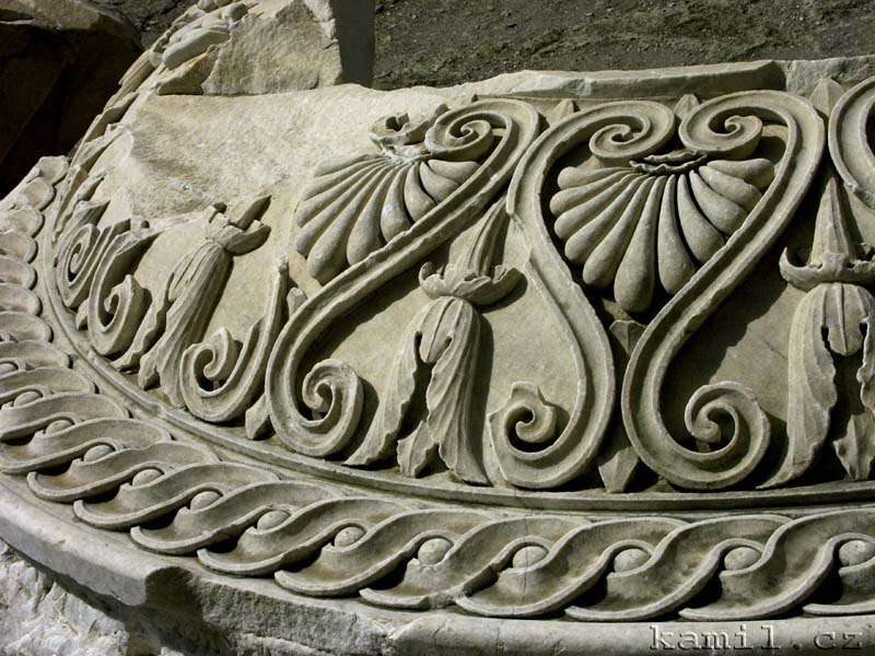 Italia, struktury - kv�ten 2005