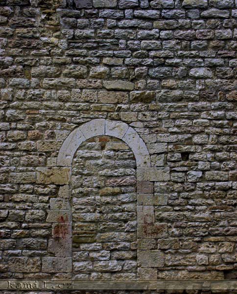 Italia, struktury - kv�ten 2005