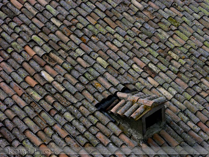 Italia, struktury - kv�ten 2005