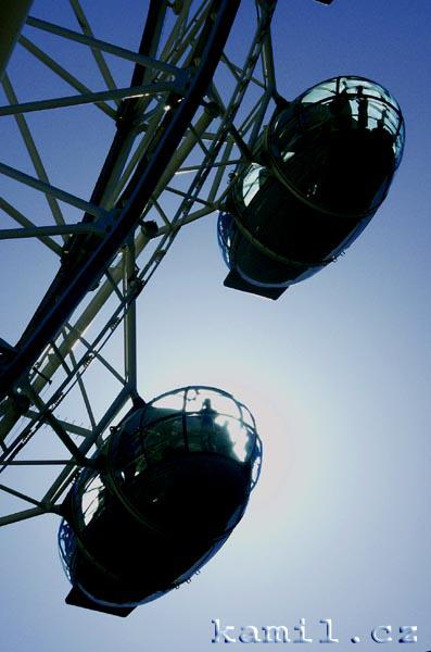 LONDON, Thames river - srpen 2005