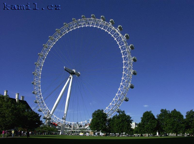 LONDON, Thames river - srpen 2005