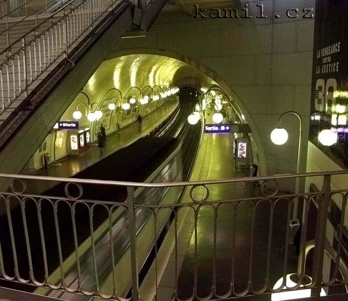 PARIS, m�sto - listopad 2004
