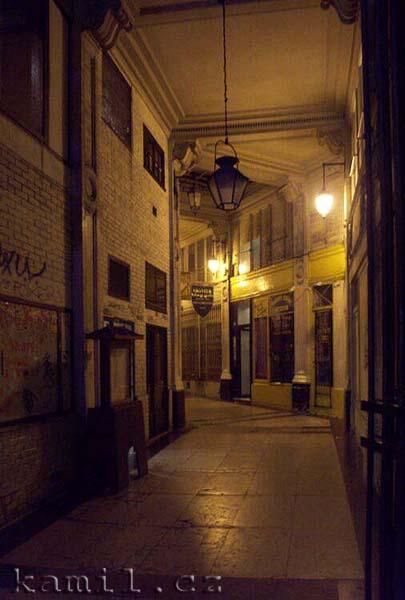 PARIS, m�sto - listopad 2004