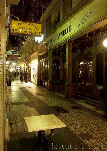 PARIS, m�sto - listopad 2004