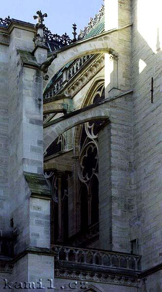 PARIS, gotika - listopad 2004
